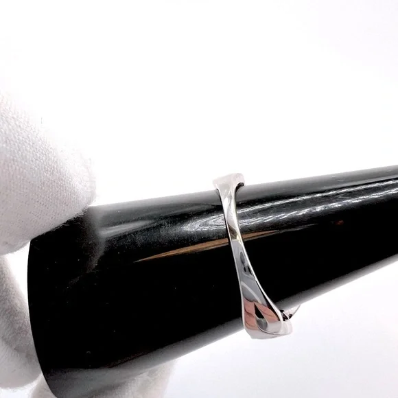 Sale $25 Firm! .925 Sterling Silver Simulated Amethyst Cz Ring - Picture 10 of 17